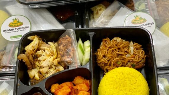 Nasi Kuning Box Kekinian