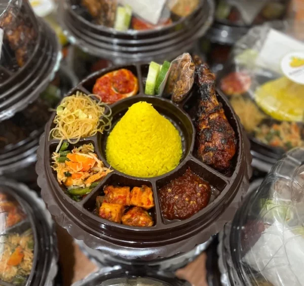 Nasi Kotak Kuning Tumini