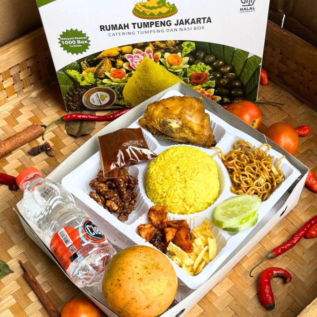 Nasi Kuning Solo Spesial + Buah dan Air Mineral