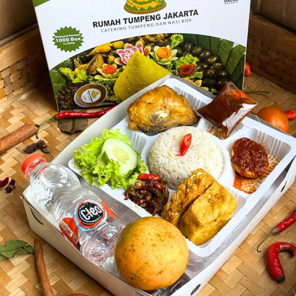 Nasi Liwet Papandayan Spesial + Buah dan Air Mineral
