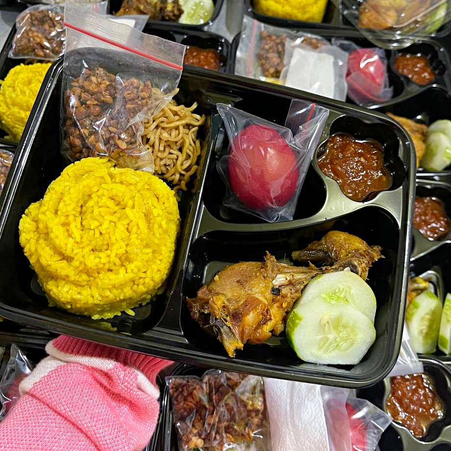 bento telur merah anak