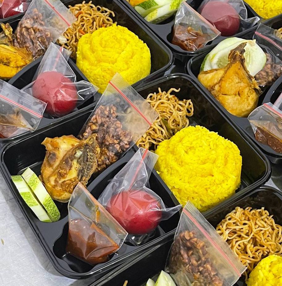 nasi bento telur merah