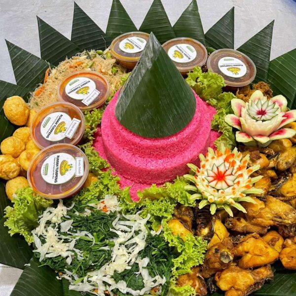 tumpeng tampah basic 30 porsi nasi pink