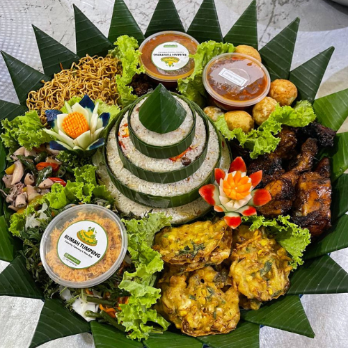 Nasi Tumpeng Liwet Tradisional