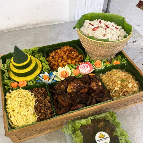 Tumpeng Tampah Kotak
