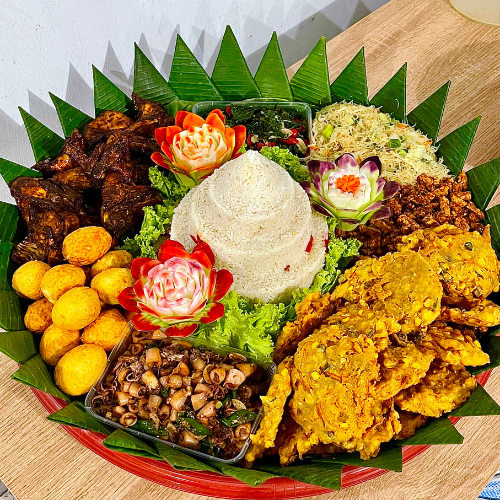 Tumpeng Tampah Liwet