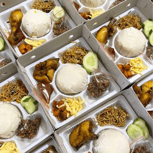 Nasi Kuning Solo Ayam Goreng
