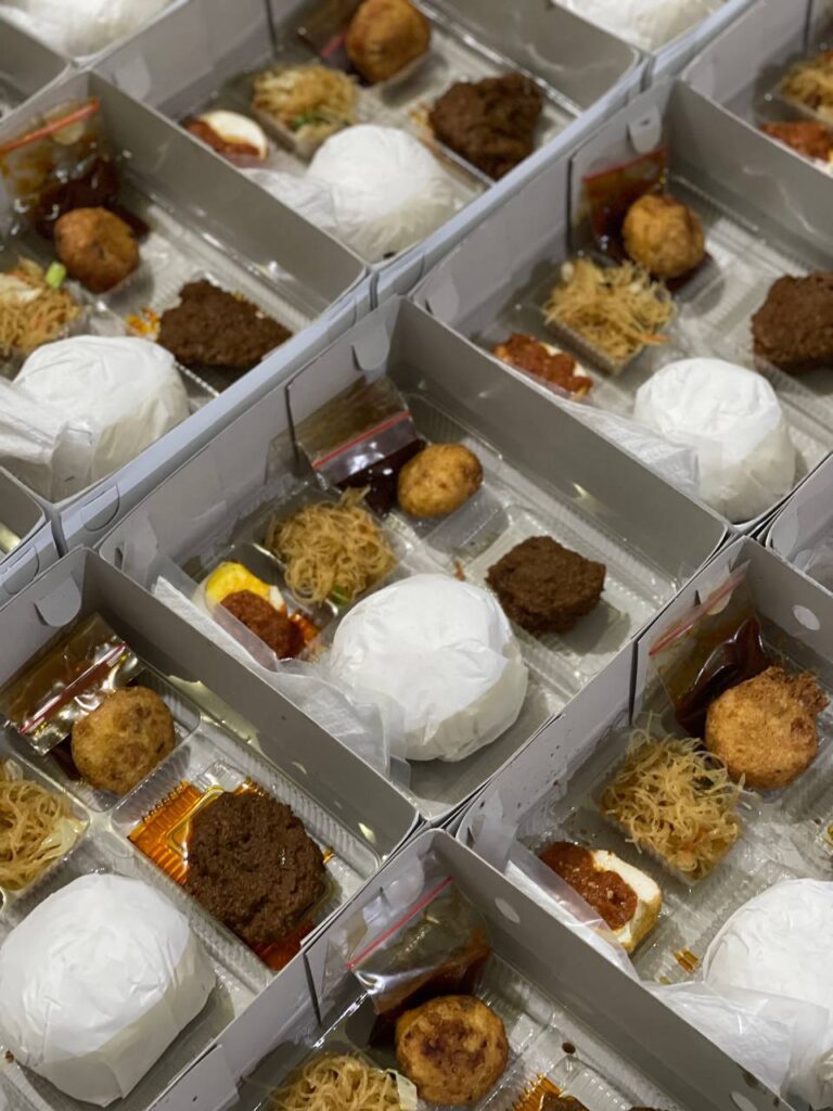 Nasi Box Rendang Daging
