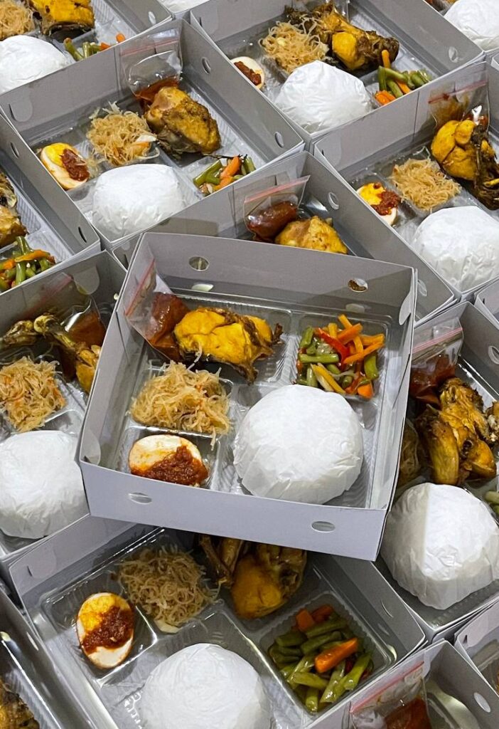 Nasi Box Basic Ayam Goreng