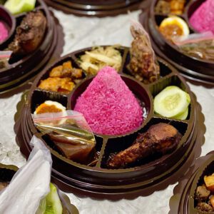 https://rumahtumpengjakarta.com/product/tumpeng-mini-ciputat/