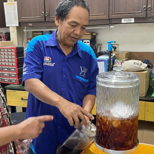 gpp - acara prasmanan di kantor minuman esteh manis