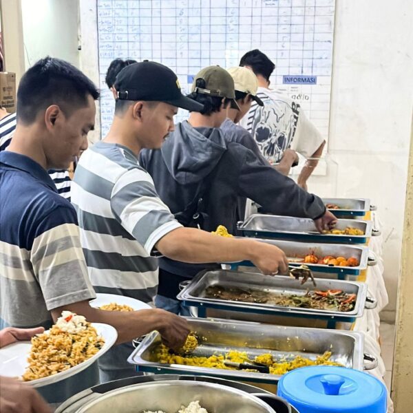 prasmanan acara di kantor swasta